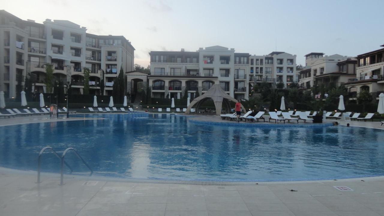 Apartment In Green Beach Resort Kavatsi Созополь Экстерьер фото